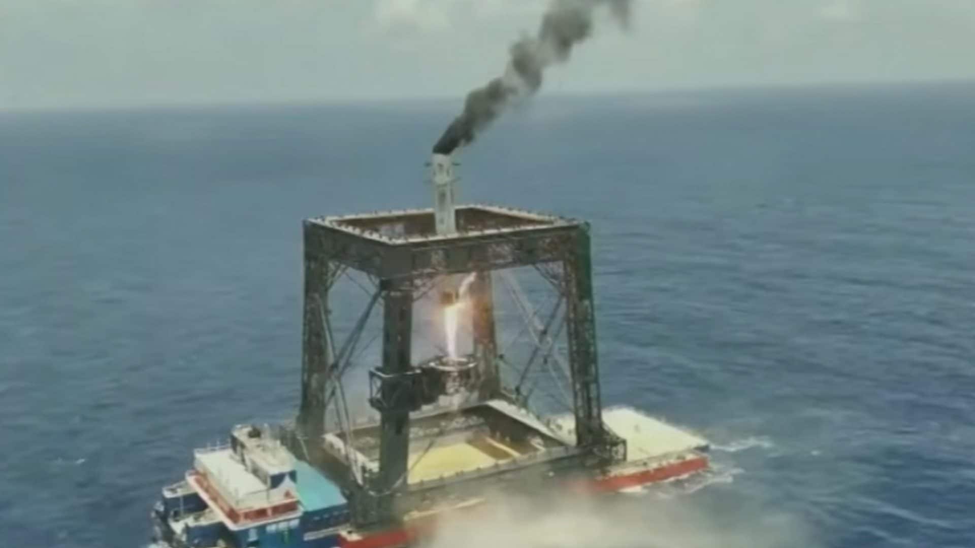 Per la prima volta la Cina ha recuperato un razzo lanciato nello spazio, come SpaceX di Elon Musk: traguardo storico