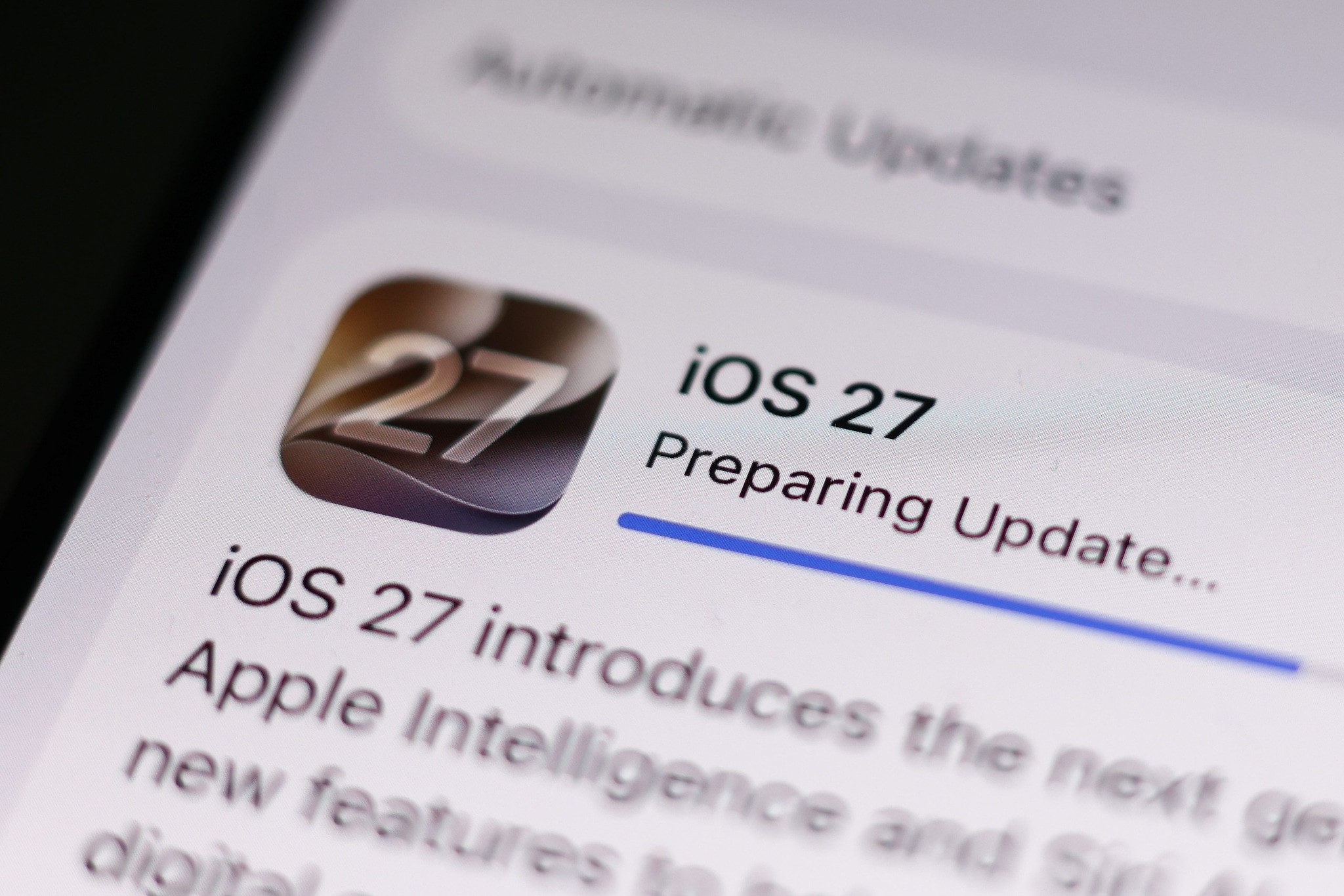 iOS 27 sembra avere un bug nascosto che blocca l’iPhone con due swipe dall'alto: come si risolve