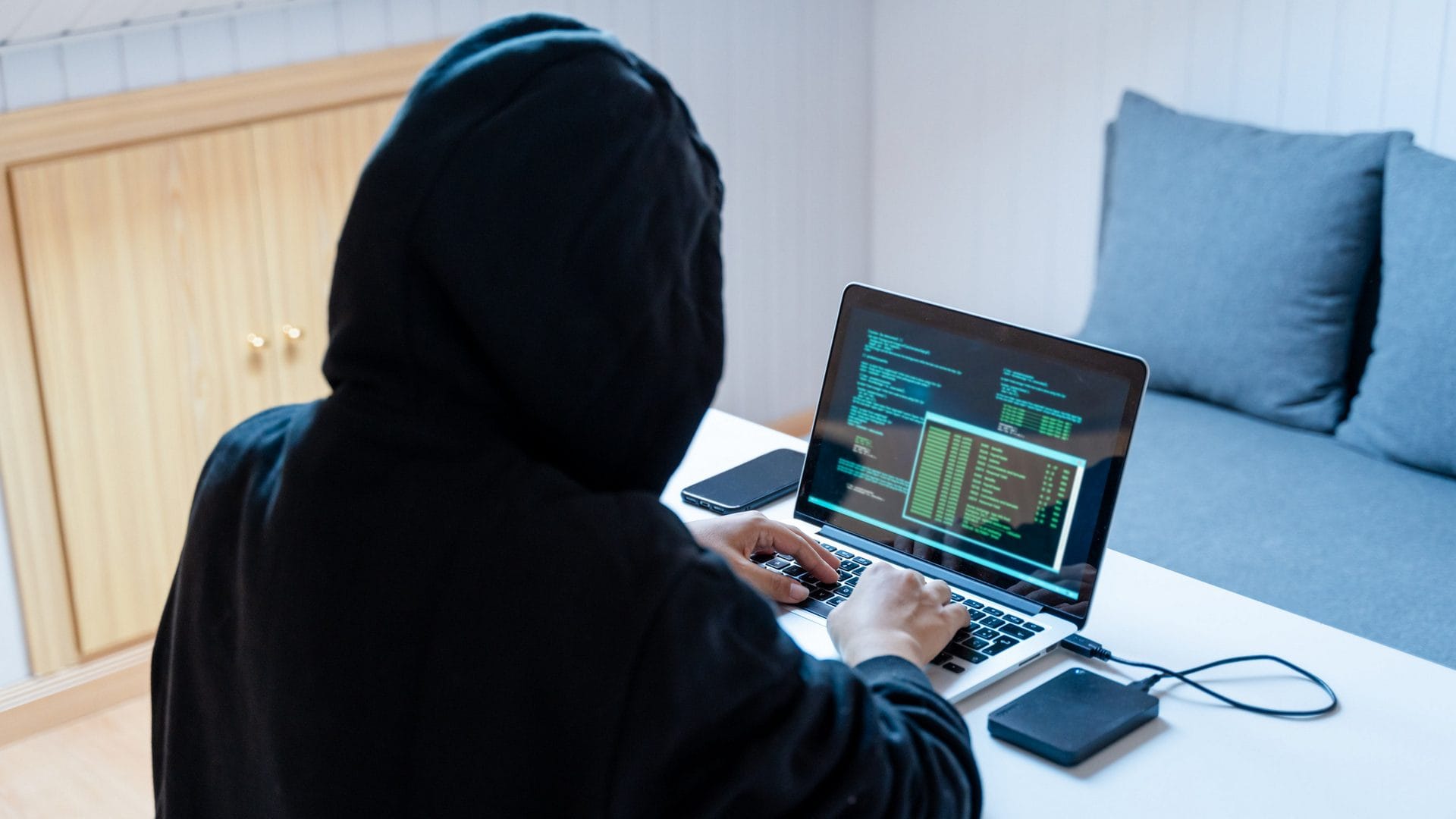 Tempesta di attacchi informatici in tutto il mondo: IA svela falla critica nei siti in PHP e gli hacker ne approfittano