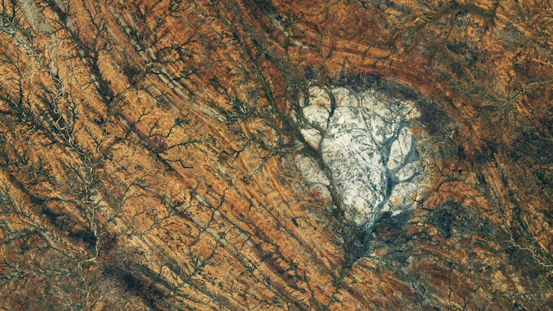 Cos’è la “Luna del Madagascar” vista dalla Stazione Spaziale Internazionale