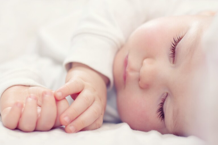 bimbo che dorme