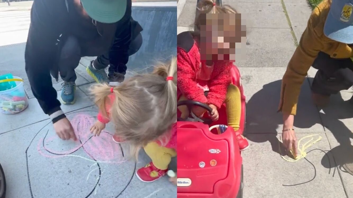 Svastiche sul marciapiede, una famiglia americana le copre con disegni e messaggi d'amore