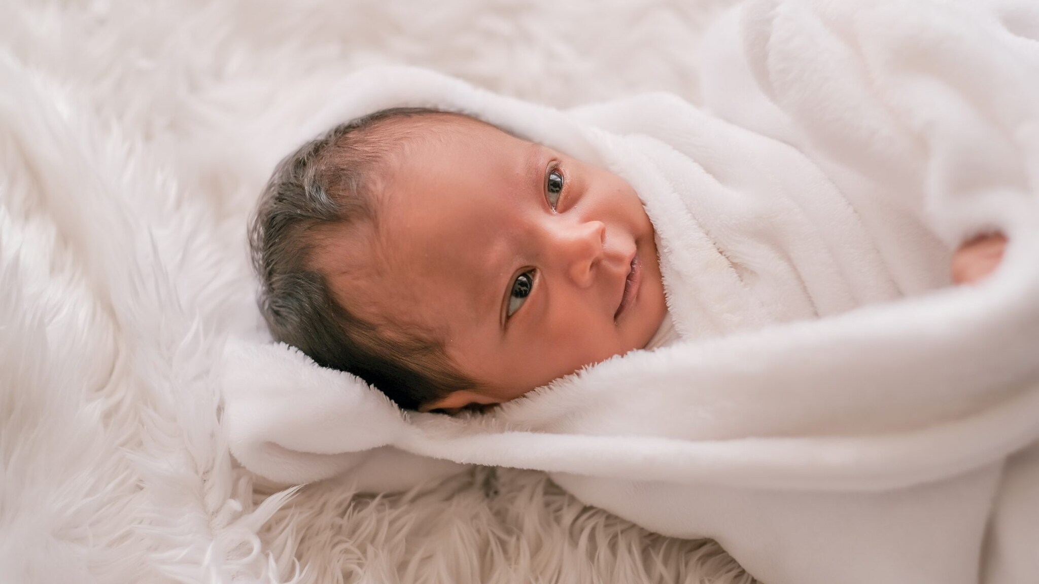 mazon e Target smettono di vendere coperte per bambini, sacchi nanna e fasce ponderate