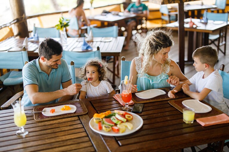famiglia al ristorante