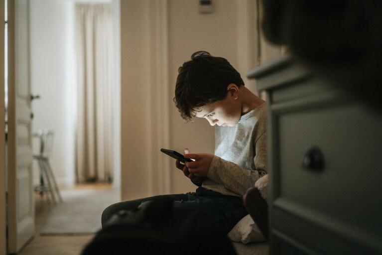 dipendenza social
