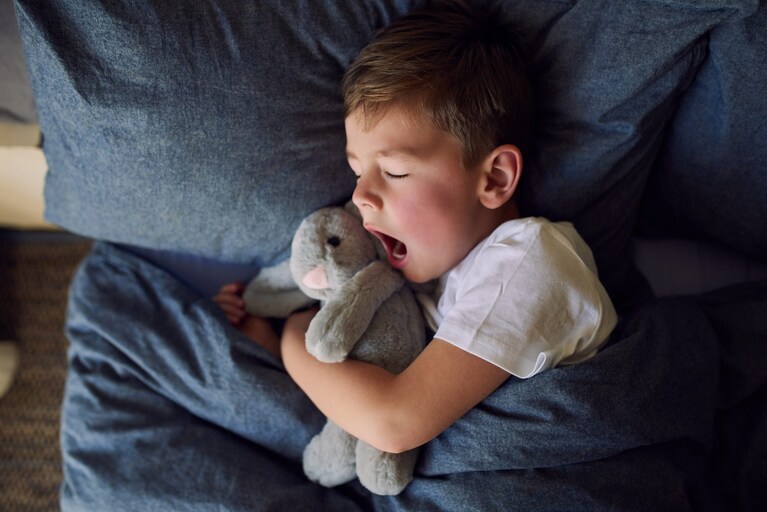 bimbo dorme