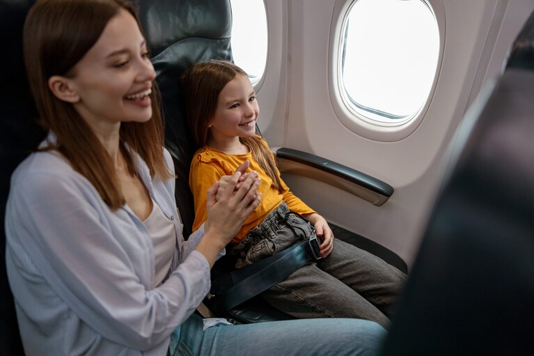 bimba in aereo