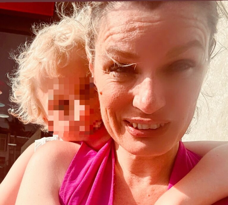 Tracy Harris con il figlio Hartley