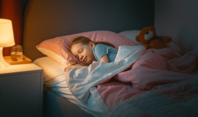 Cambio ora e bambini: le possibili conseguenze sul sonno.