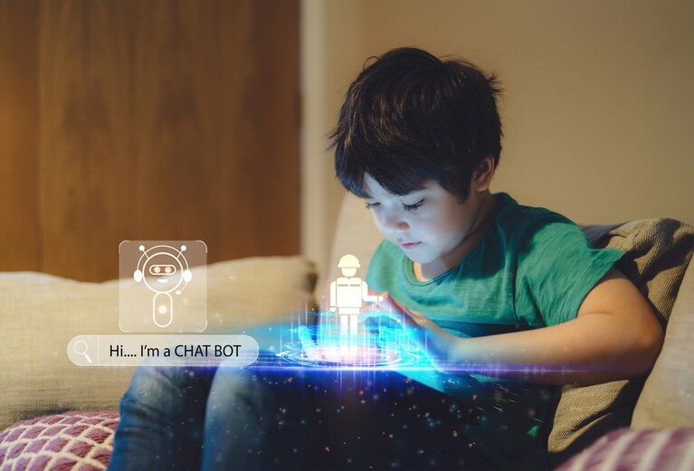 Bimbo intelligenza artificiale