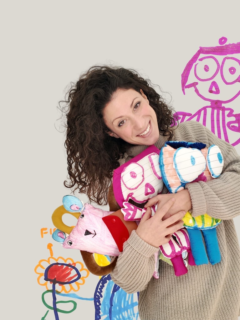 Ambra e i peluche realizzati da lei