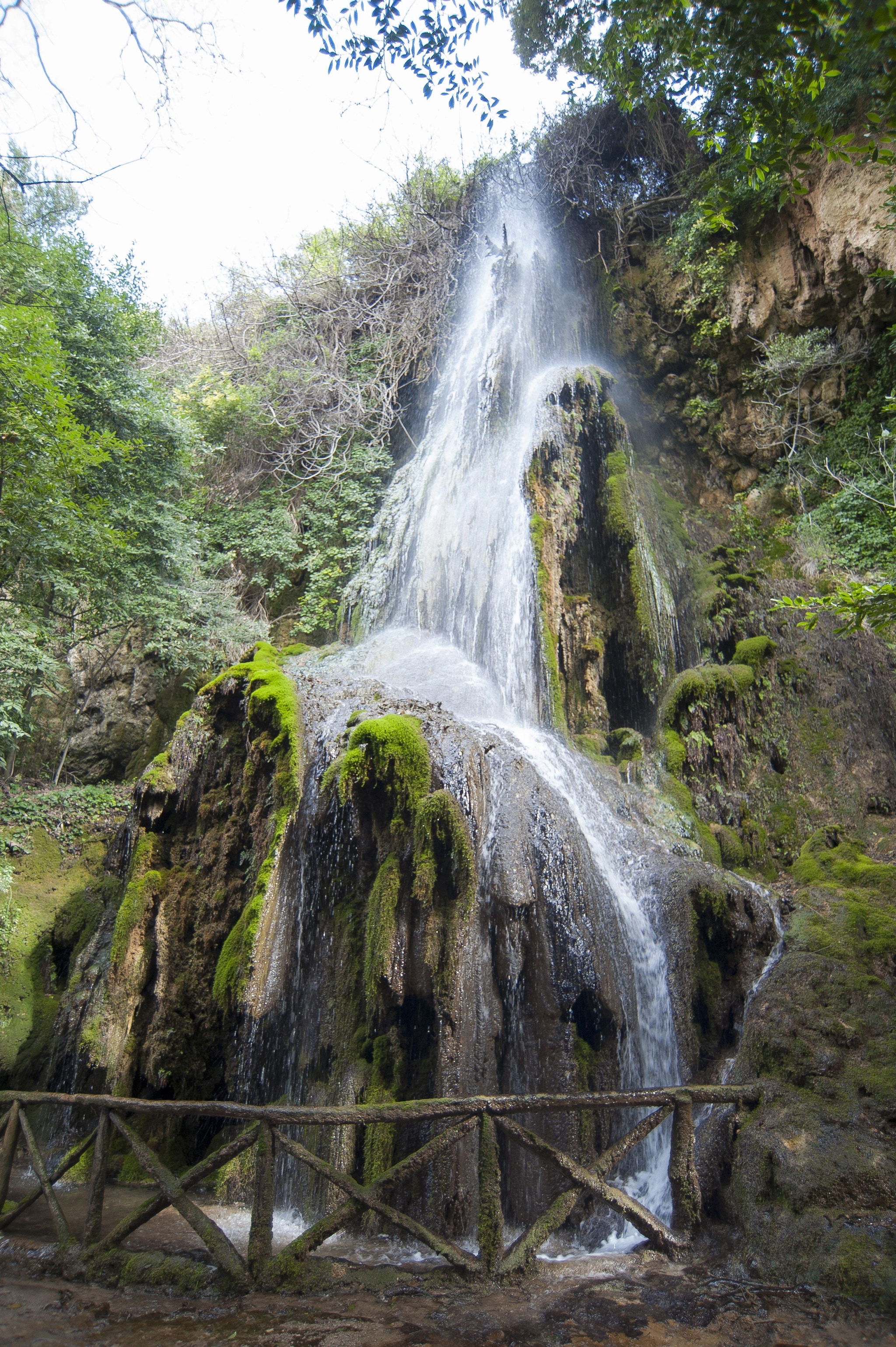La Cascata Maggiore di Laconi si trova all’interno del parco Aymerich