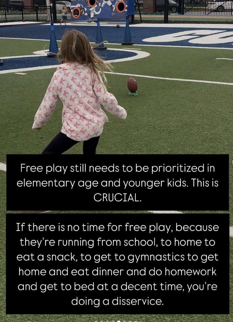 Il gioco libero deve essere una priorità per i bambini più piccoli e quelli delle elementari. Credits: Instagram/@the.mom.np