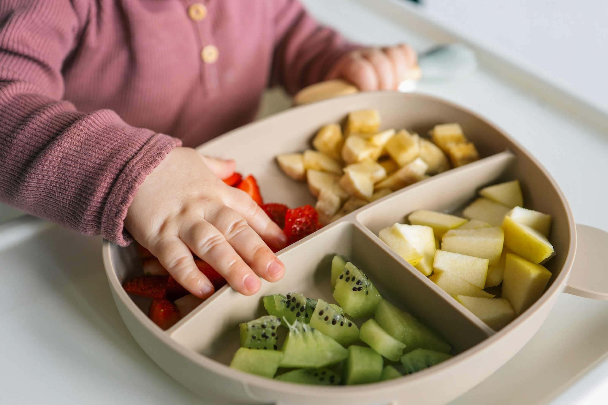 Per svezzamento e autosvezzamento i cibi devono essere opportunamente sminuzzati o tagliati in modo da evitare che il cibo possa ostruire le vie aeree