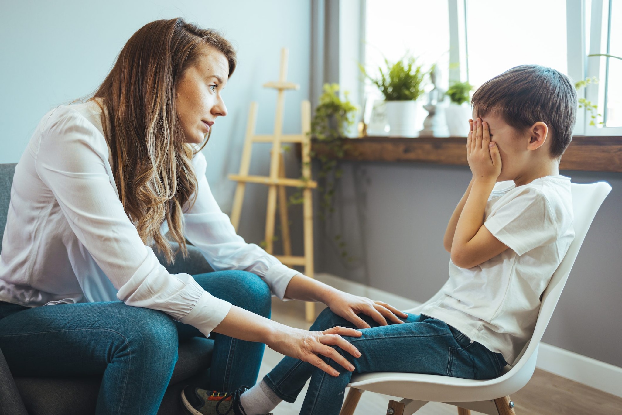 È normale che i bambini abbiano paura. Il compito dei genitori è accogliere le loro emozioni e far capire loro che non sono soli.