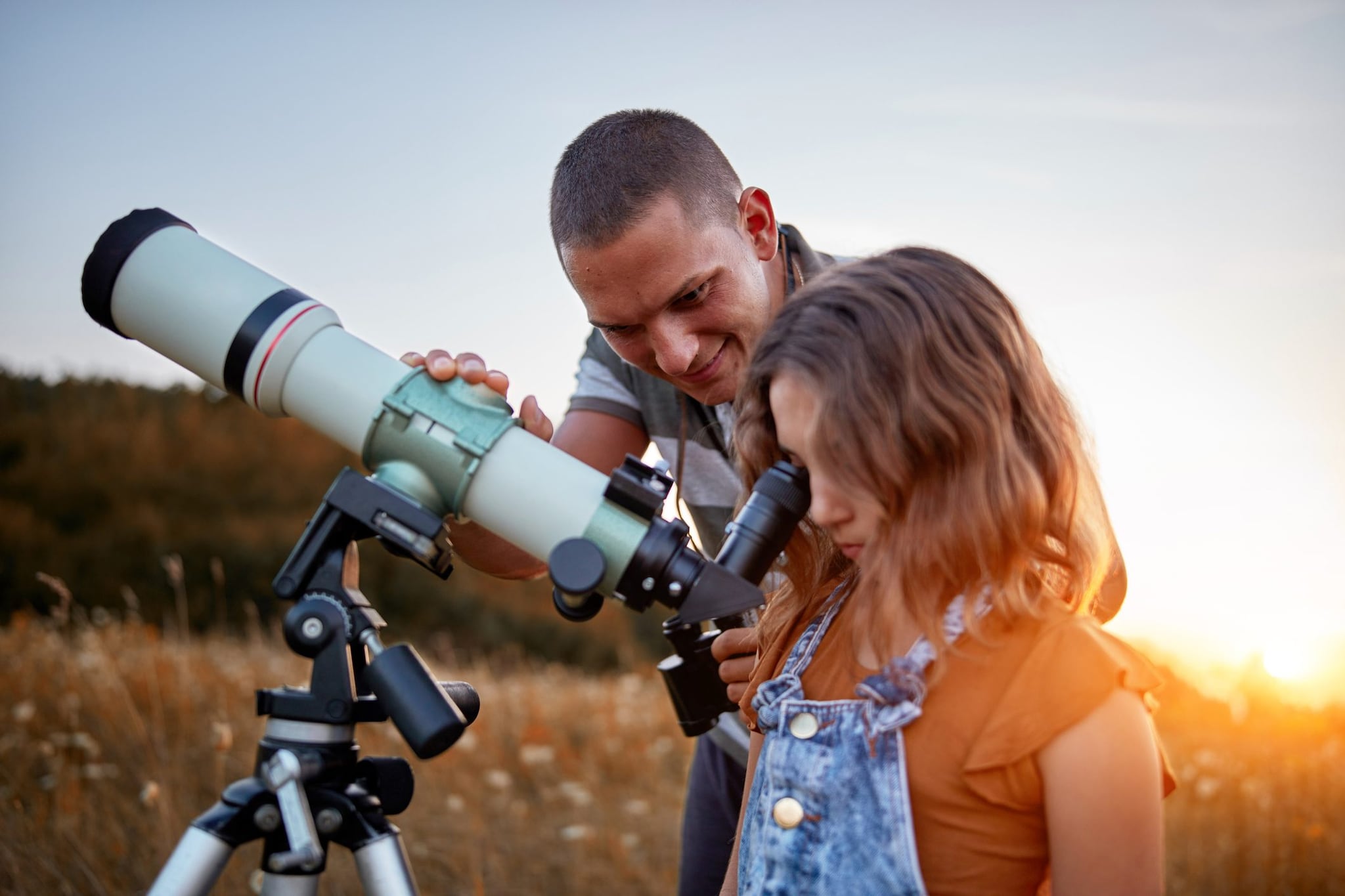Se si dispone di un telescopio (o anche di un binocolo), la notte di Sanl Lorenzo è l’occasione giusta per usarlo insieme ai bambini