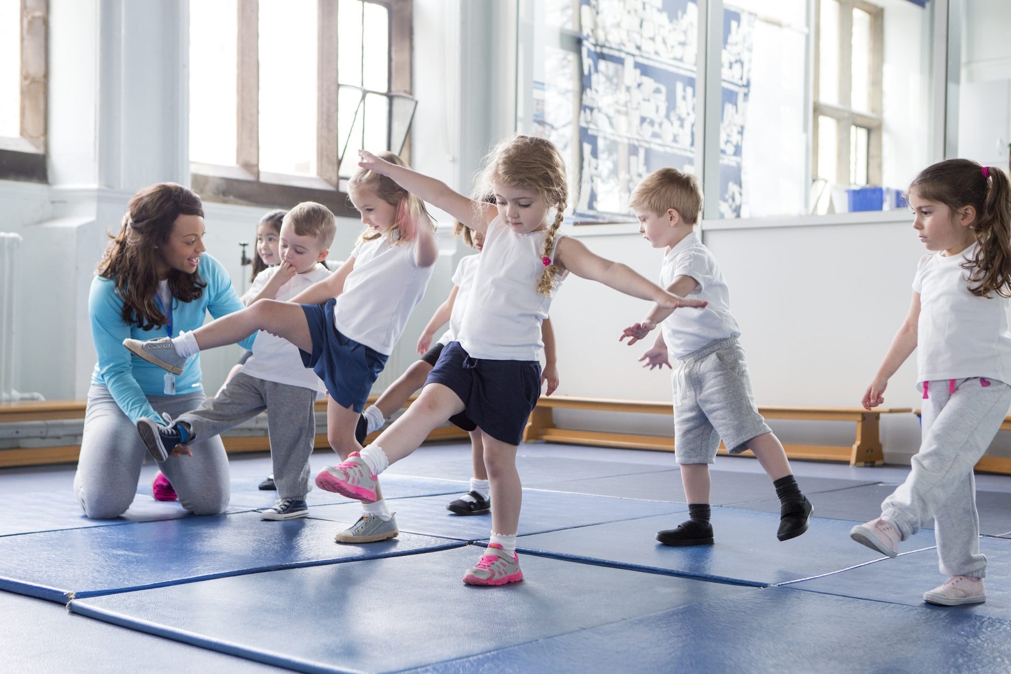 La ginnastica migliora la coordinazione e la padronanza del corpo