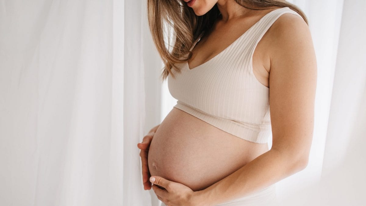Come capire la posizione del feto nel pancione: metodi e consigli