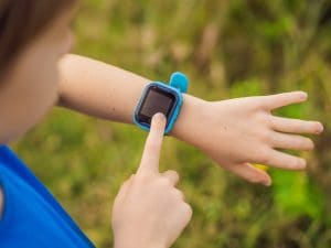 bambini-smartwatch-sport-1-300x225.jpg