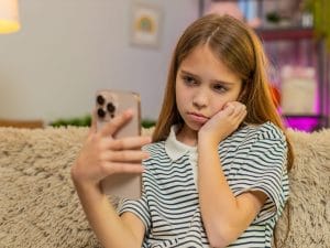 fomo-social-bambini-300x225.jpg