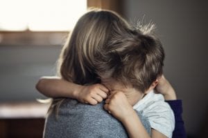 Gestire i capricci: i consigli per costruire la "cassetta degli attrezzi emotiva" dei figli