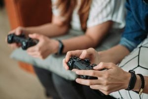 Giocare a un videogame per aumentare il desiderio di fare figli: l'ipotesi in uno studio cinese