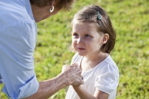 Sconosciuti che sgridano i nostri figli: per la serenità dei bambini l'importante è non alimentare i conflitti