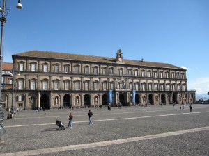Palazzo Reale di Napoli, dal lato di Piazza del Plebiscito.