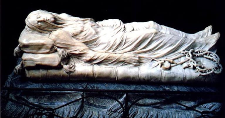 La statua del Cristo Velato di Napoli