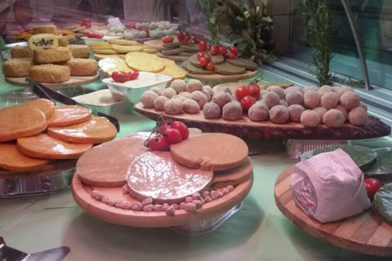 Hamburger e polpette vegetariane in vendita presso Gagliano carni