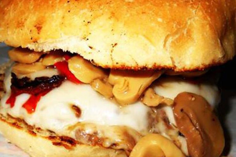Panino del Saint James Pub a piazza Bellini