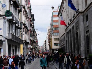 Via Toledo, lo shopping a Napoli