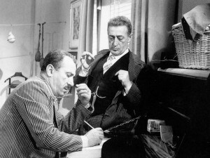 La scena della lettera in "Totò, Peppino e la malafemmina".
