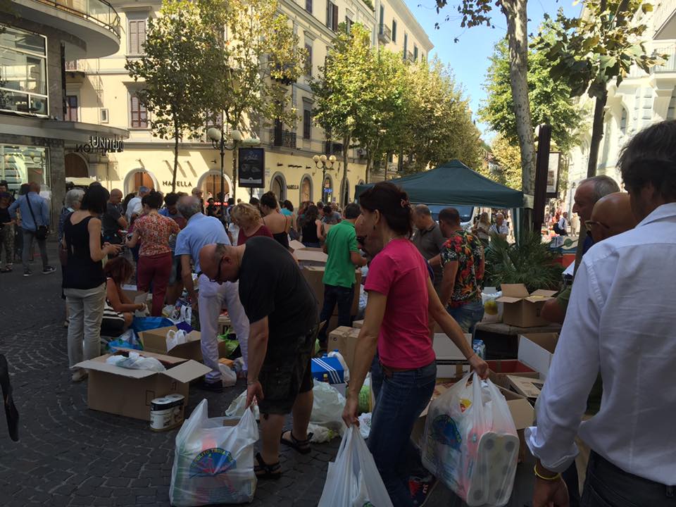 napoli-solidarieta-terremoto