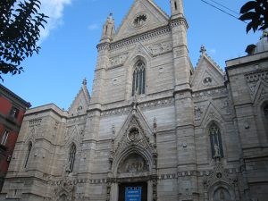 Facciata del Duomo di Napoli