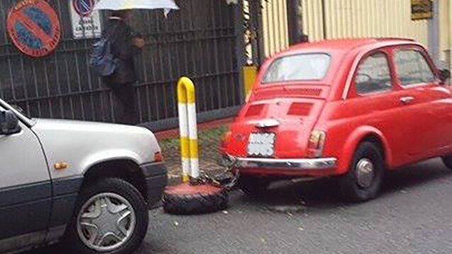 Antifurto originale a Napoli: ecco come è "blindata" una Cinquecento
