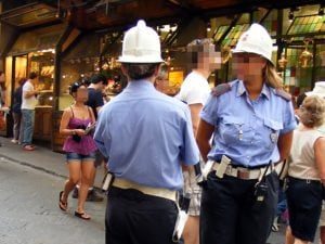 Agenti di Polizia Municipale (foto d’archivio)
