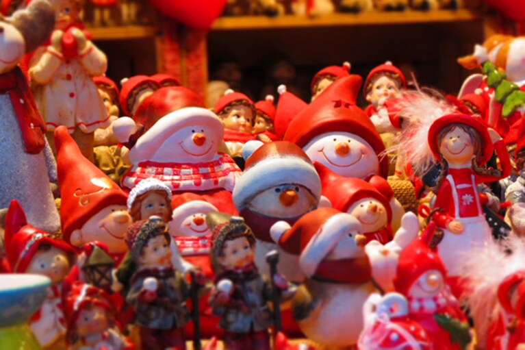 Oggetti vari in mostra nei mercatini di Natale