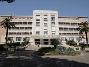 L’ingresso dell’ospedale Monaldi di Napoli