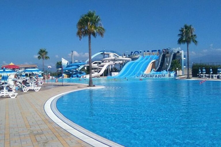 Le piscine di Aquafarm (Facebook).
