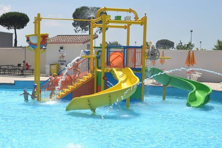 Parco acquatico Free Time a Giugliano (Facebook).