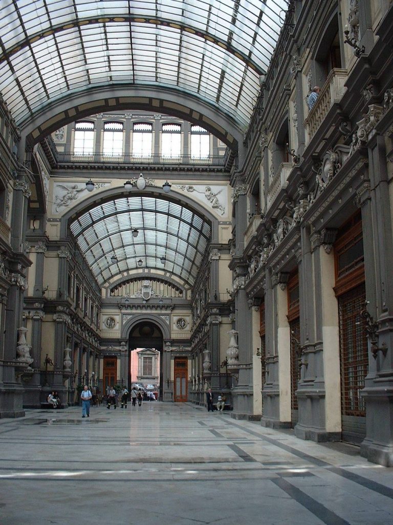 Galleria Principe di Napoli nel 2002.