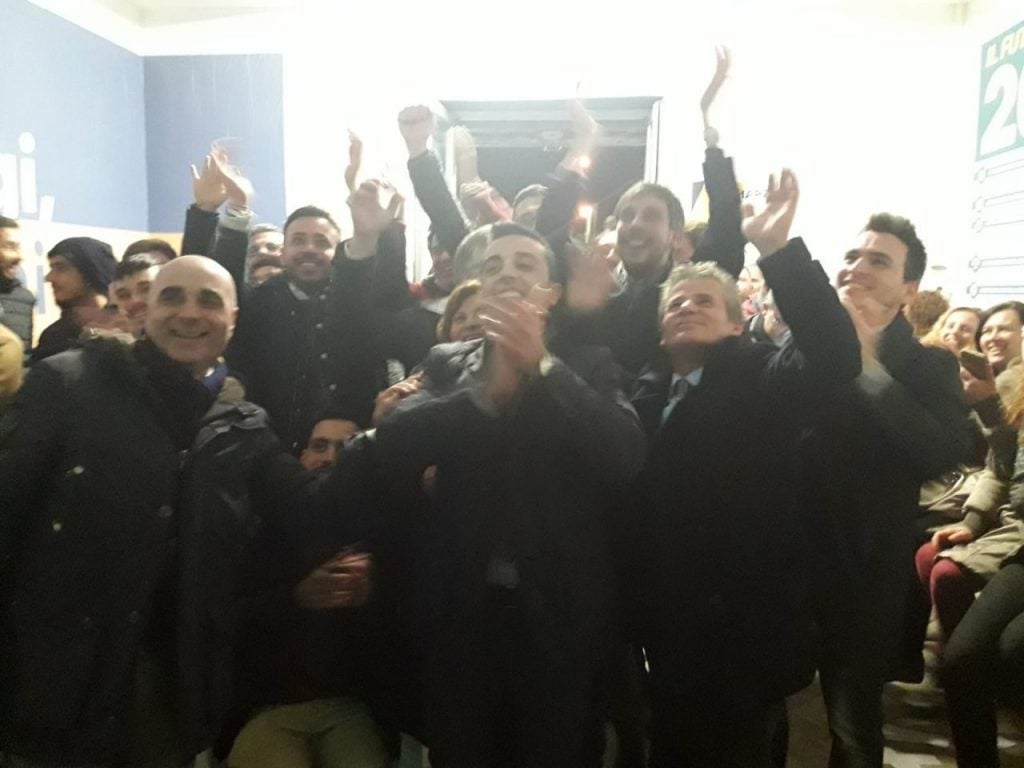 Esultanza a Pomigliano D’Arco nel comitato M5S