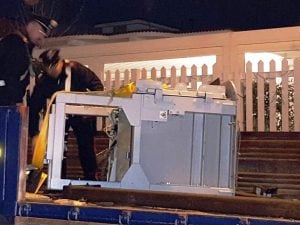 Il bancomat sradicato a Giugliano nella notte di Capodanno e recuperato dai Carabinieri.
