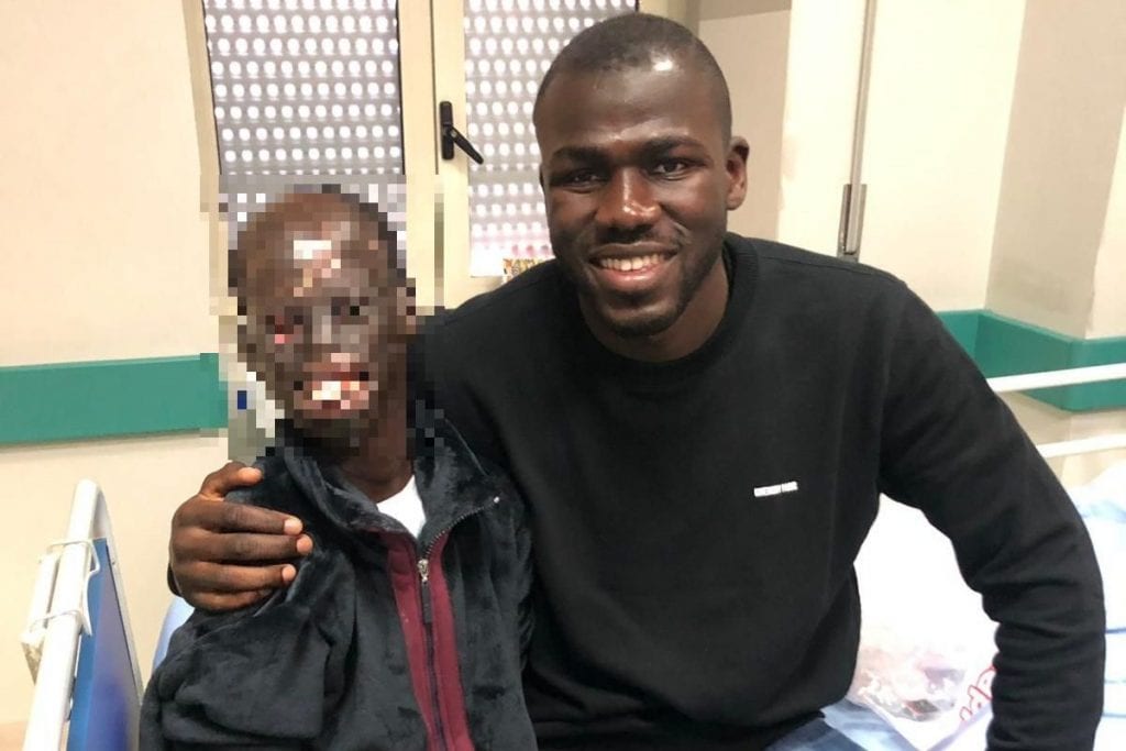 Cheikh Ndiaye con Kalidou Koulibaly.