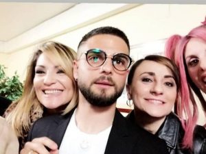 Lorenzo Insigne con alcuni protagonisti di Made in Sud