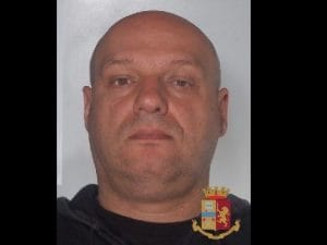 Vincenzo Picone, l'uomo arrestato dalla Polizia a Torre del Greco che hanno diffuso la foto per consentire ad altre vittime di riconoscerlo.