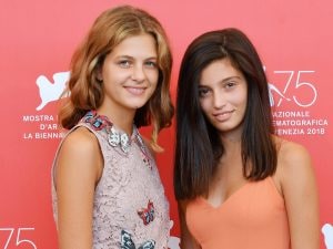 Margherita Mazzucco (Lenù) e Gaia Girace (Lila)