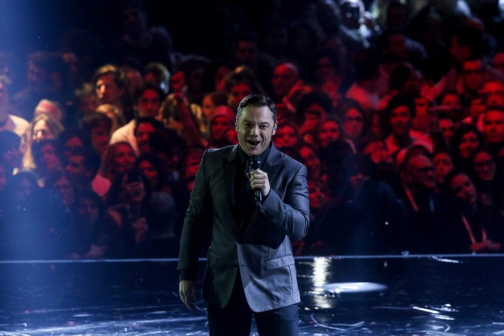 La scaletta del concerto di Tiziano Ferro a Napoli 2023 l'ordine delle canzoni allo stadio Maradona La scaletta del concerto di Tiziano Ferro a Napoli 2023 l'ordine delle canzoni allo stadio Maradona