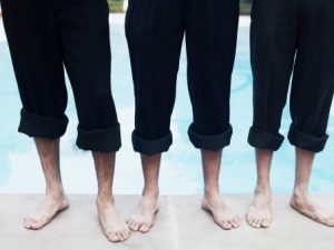 Nel dialetto napoletano non è solo il pantalone troppo corto a chiamarsi "a zompafuosso".
